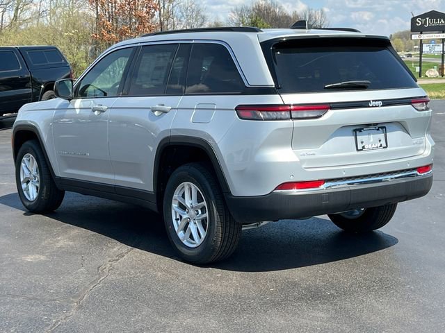 New 2026 Jeep Grand Cherokee Laredo X AWD/4WD image 9