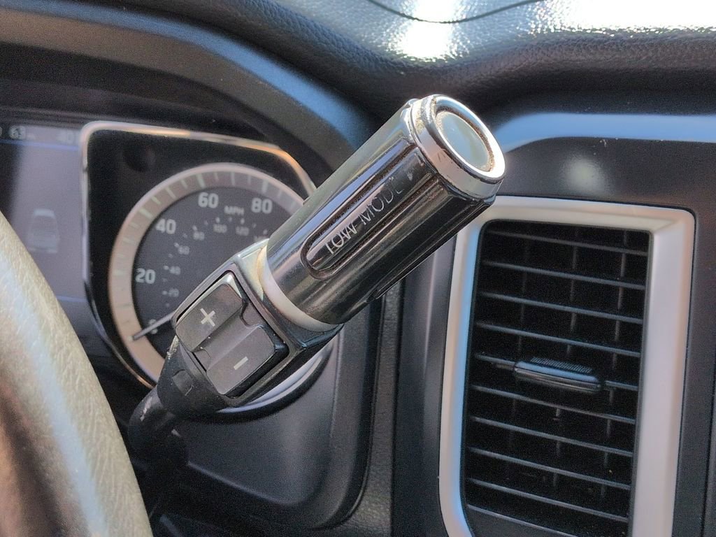 Used 2019 Nissan Titan S w/ S Utility Package image 8