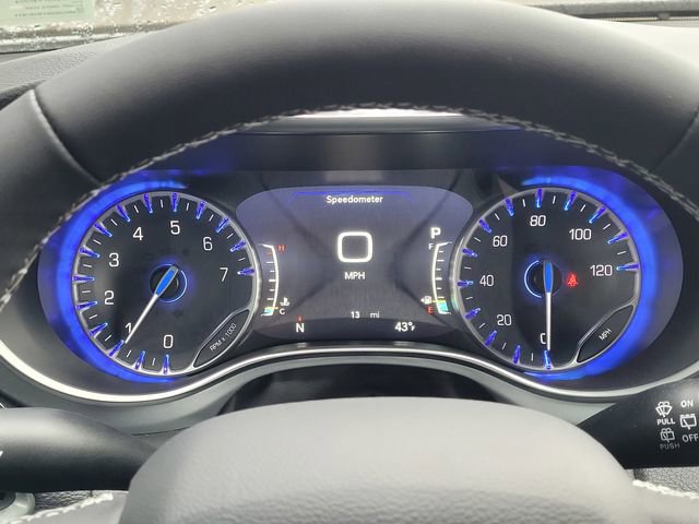 New 2026 Chrysler Pacifica Limited w/ S Appearance Package image 10