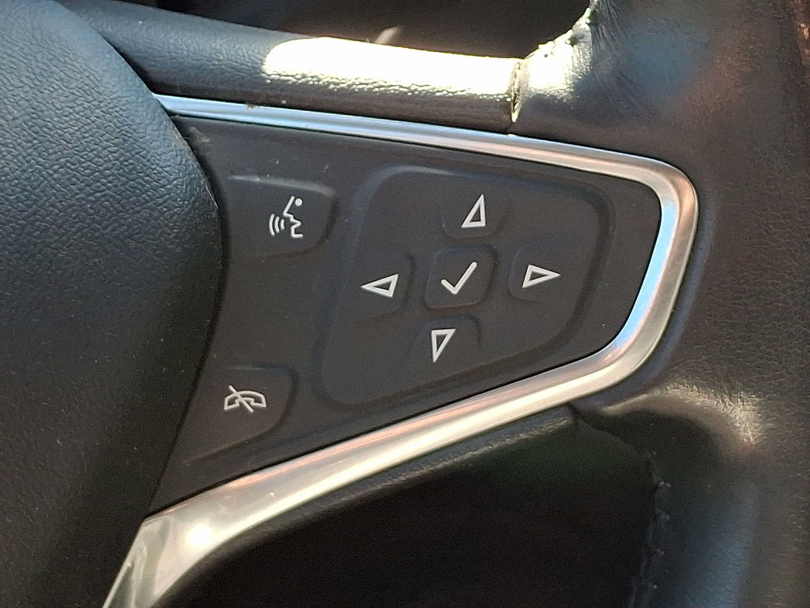 Used 2019 Chevrolet Equinox LT AWD/4WD image 22
