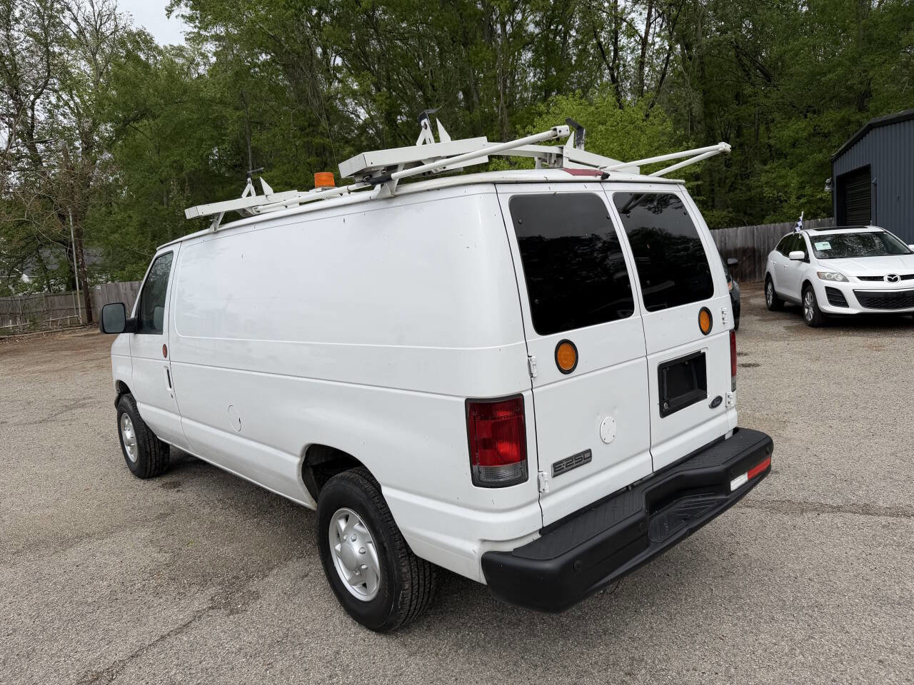Used 2007 Ford E-250 and Econoline 250 RWD image 9