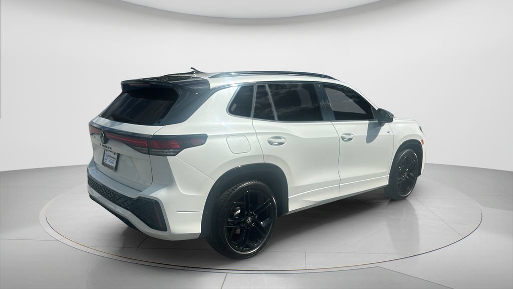 New 2026 Volkswagen Tiguan SE R-Line FWD image 5