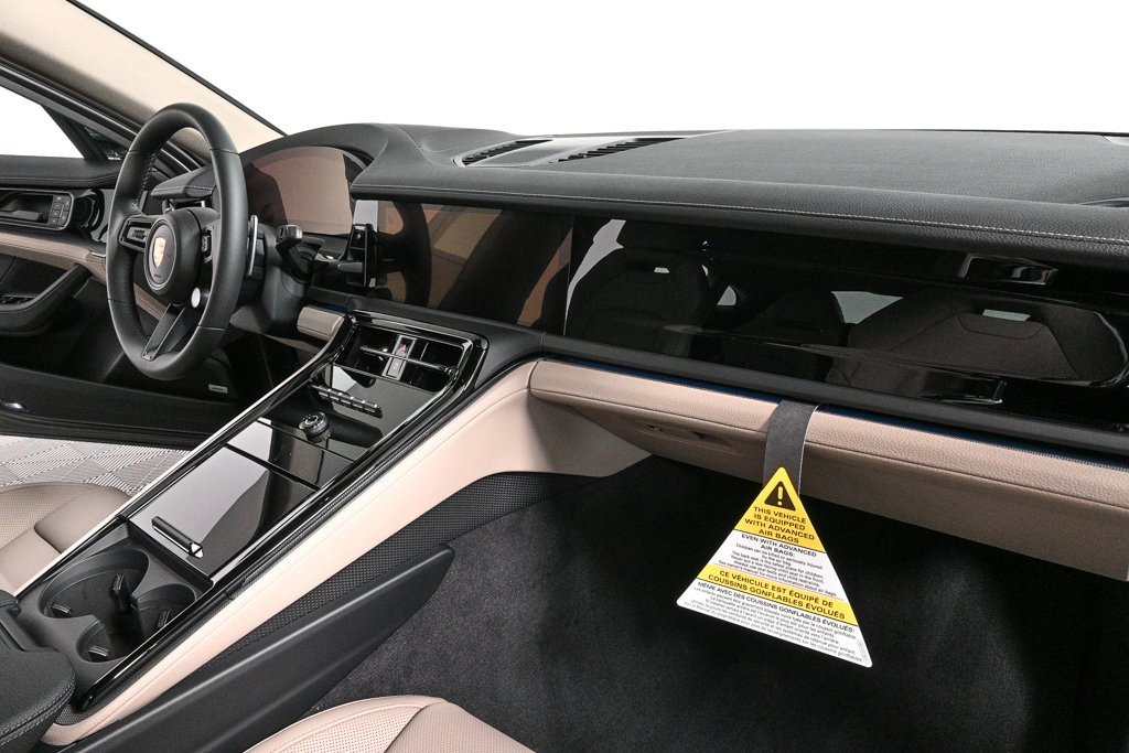 New 2026 Porsche Panamera 4 image 24