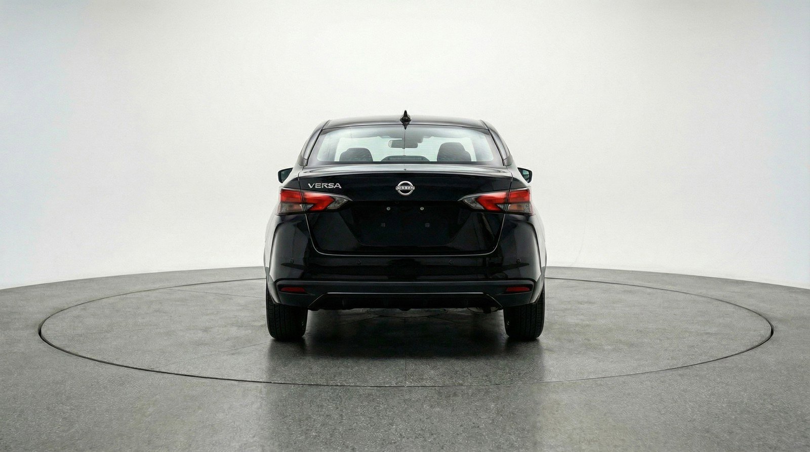 Used 2025 Nissan Versa SV image 7