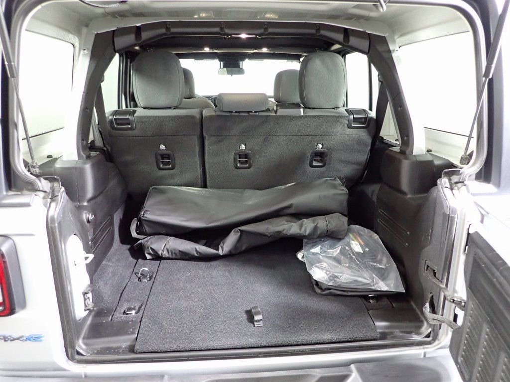 Used 2024 Jeep Wrangler Unlimited w/ Convenience Group image 14