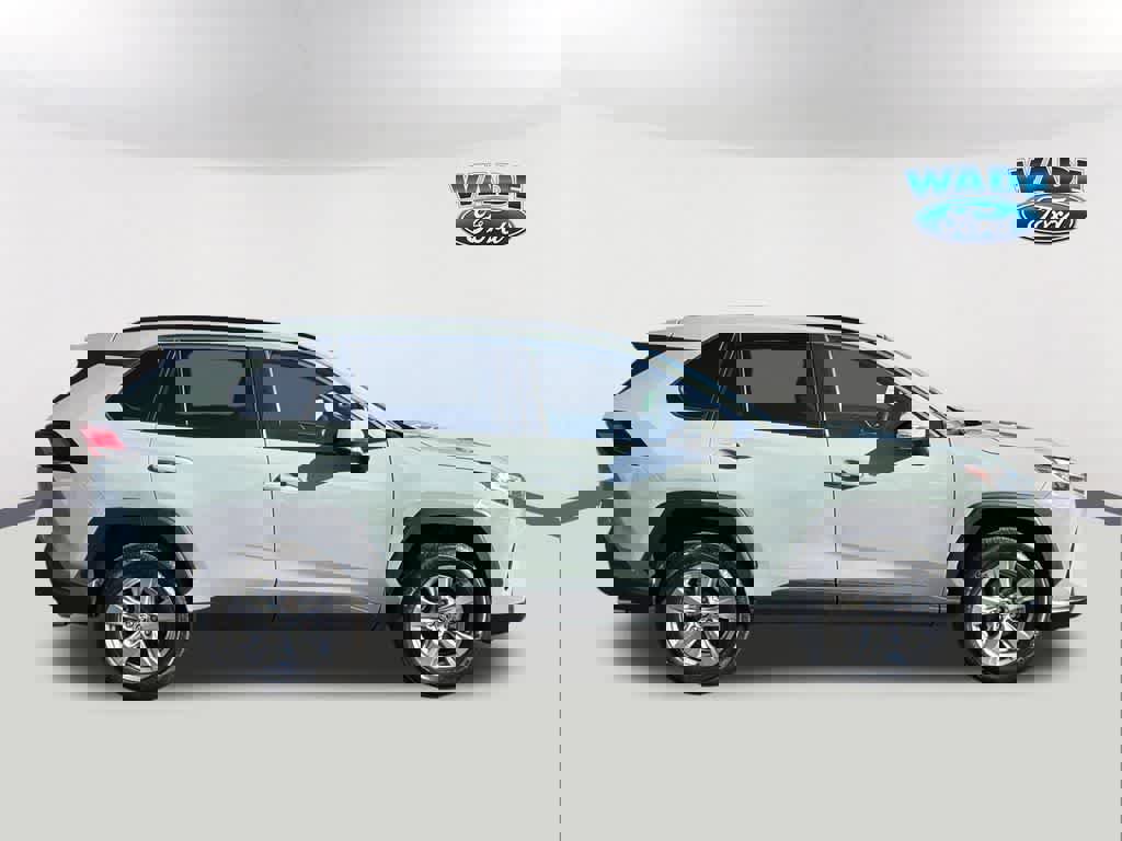 Used 2023 Toyota RAV4 XLE image 4