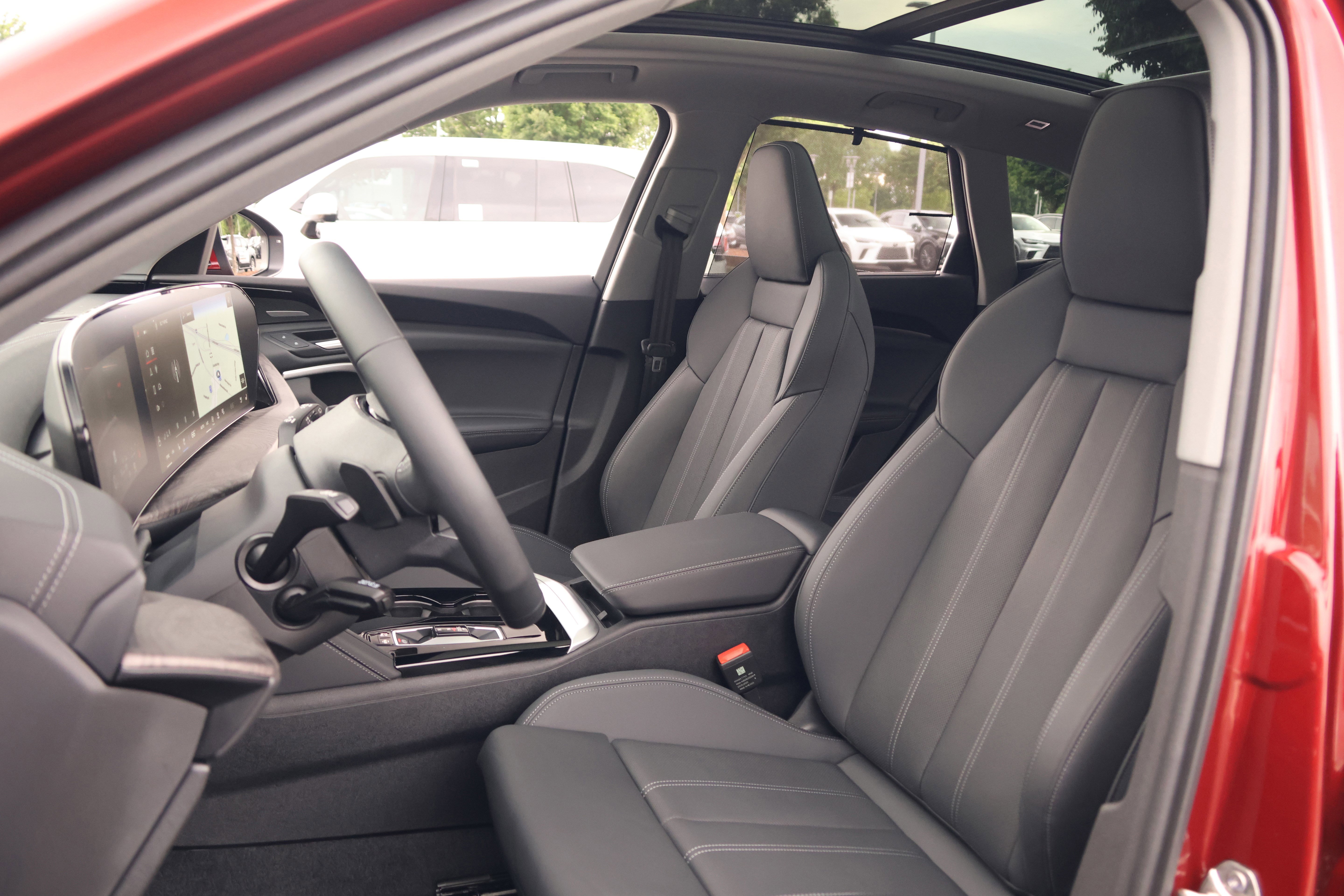 Used 2025 Audi Q5 Premium Plus AWD/4WD image 31