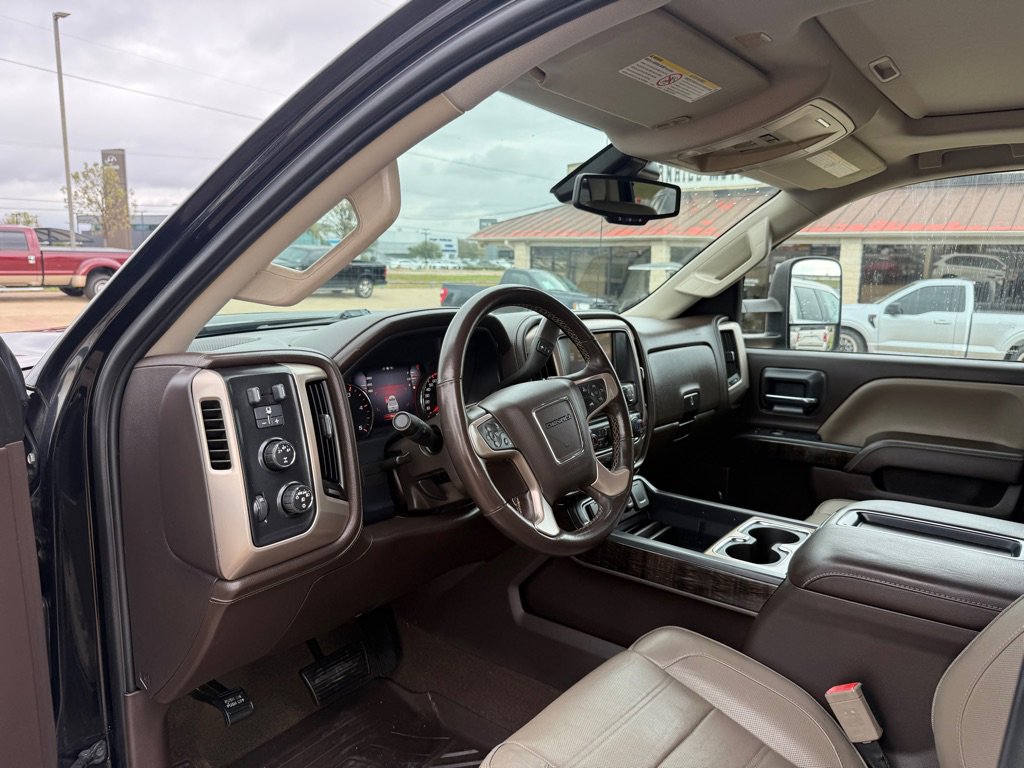 Used 2015 GMC Sierra 2500 Denali w/ Duramax Plus Package image 17