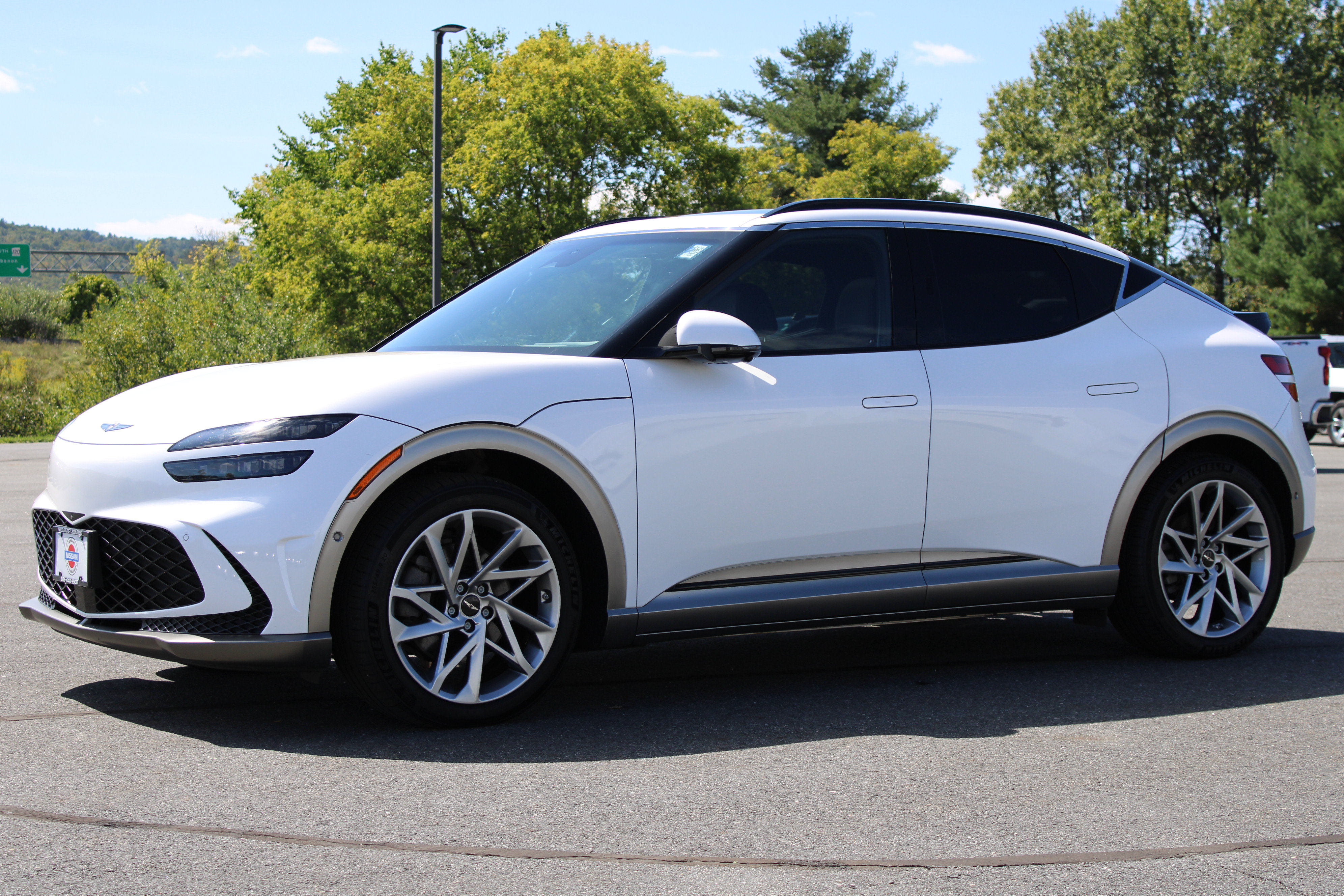 Used 2023 Genesis GV60 Advanced AWD/4WD image 12