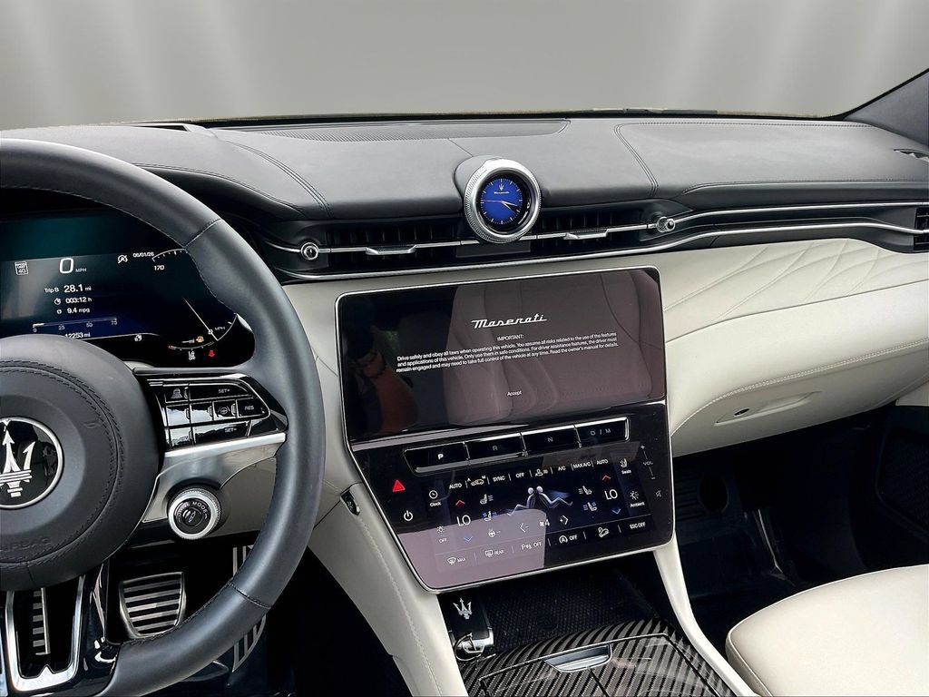 Used 2023 Maserati Grecale Modena AWD/4WD image 9