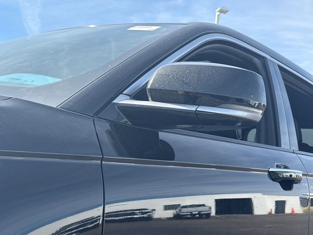 Used 2024 Jeep Grand Cherokee L Summit w/ MOPAR Finishing Package image 14