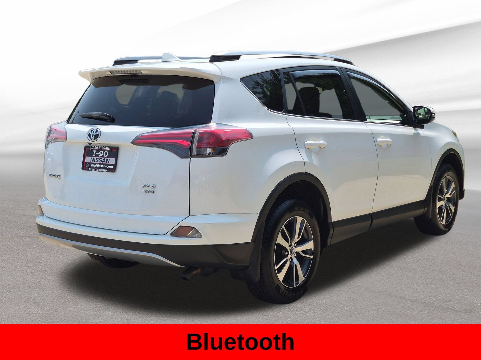 Used 2017 Toyota RAV4 XLE AWD/4WD image 6