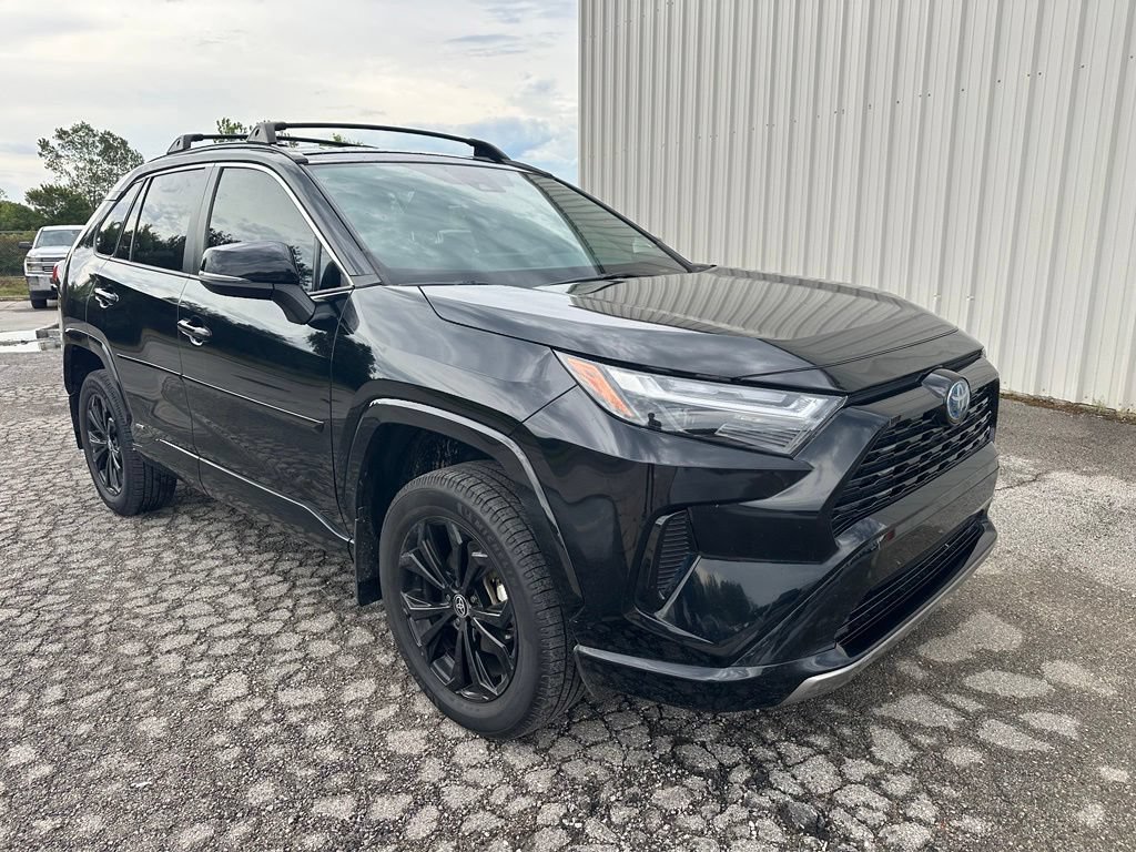 Used 2023 Toyota RAV4 SE AWD/4WD image 3