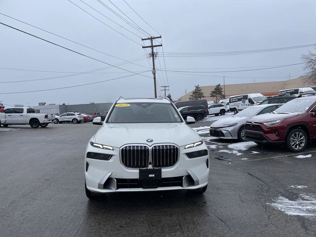 Used 2023 BMW X7 xDrive40i w/ Premium Package image 5