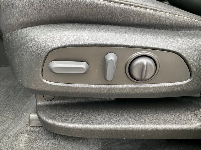 Used 2023 Chevrolet Traverse LT image 6