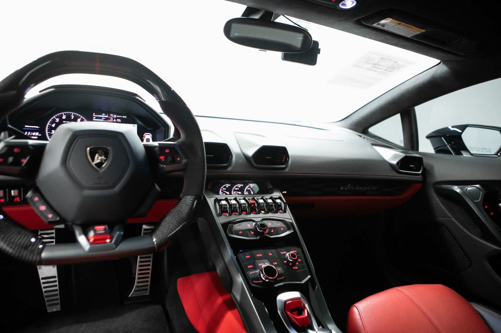 Used 2015 Lamborghini Huracan LP 610-4 AWD/4WD image 13