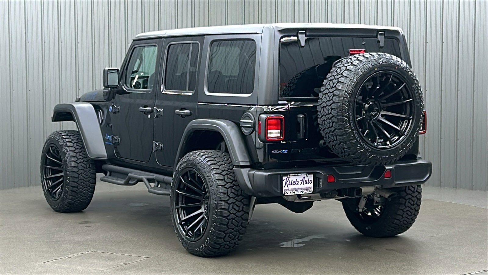 Used 2025 Jeep Wrangler Willys 4xe image 3