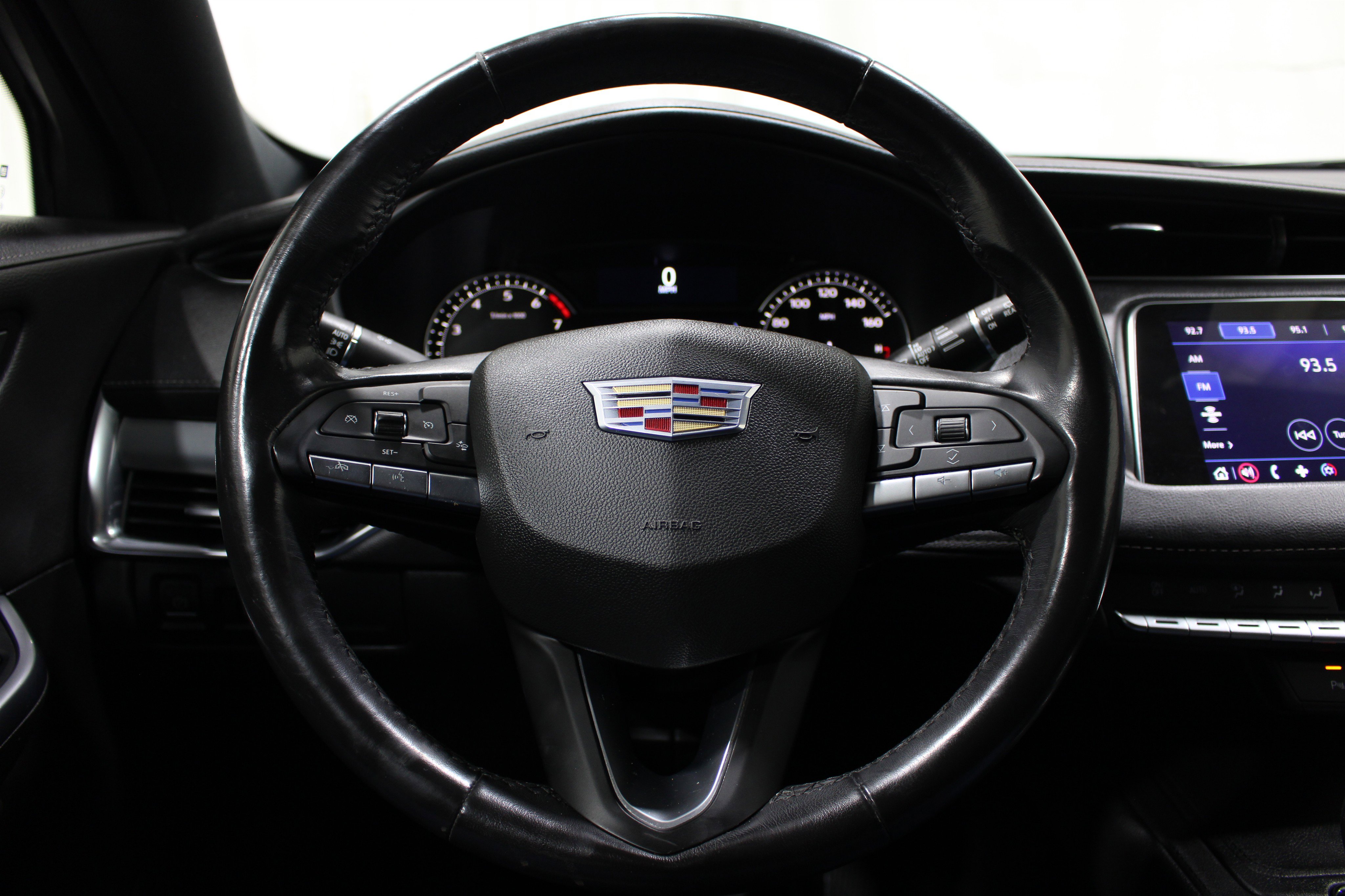 Used 2021 Cadillac XT4 Premium Luxury image 12