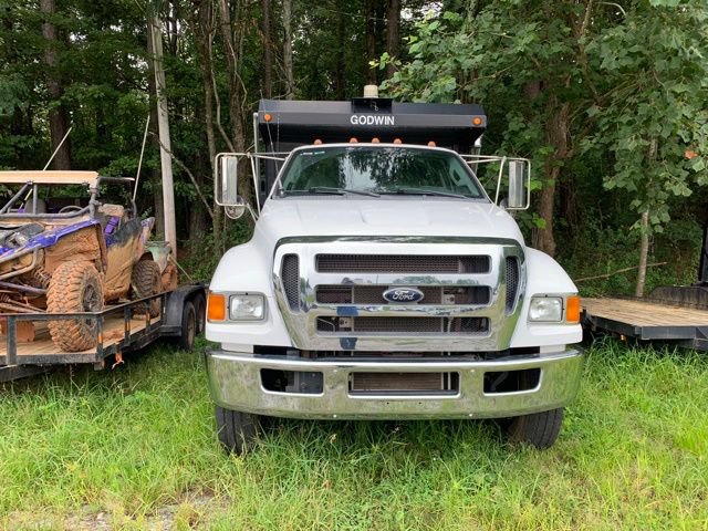 Used 2015 Ford F750 2WD Regular Cab Super Duty image 3