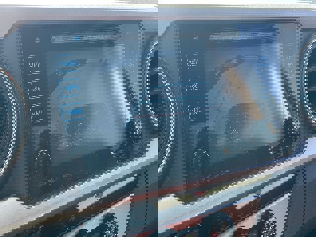 Used 2018 Toyota Tacoma SR5 image 9