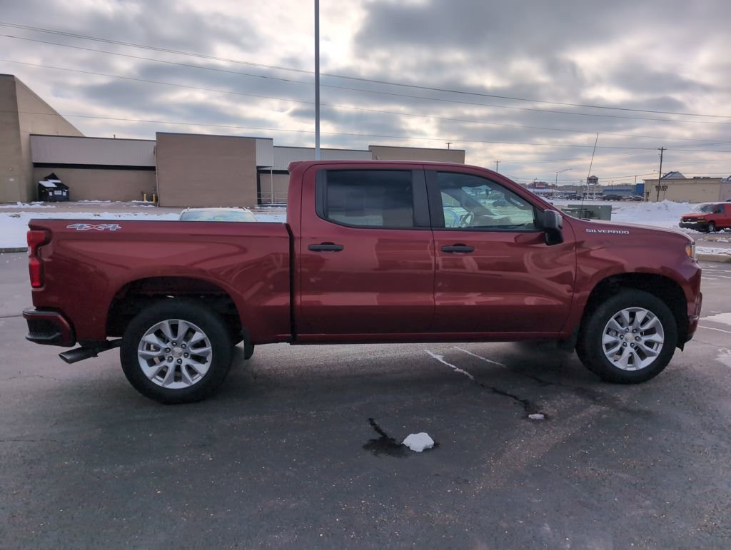 Used 2020 Chevrolet Silverado 1500 Custom w/ Custom Value Package image 9