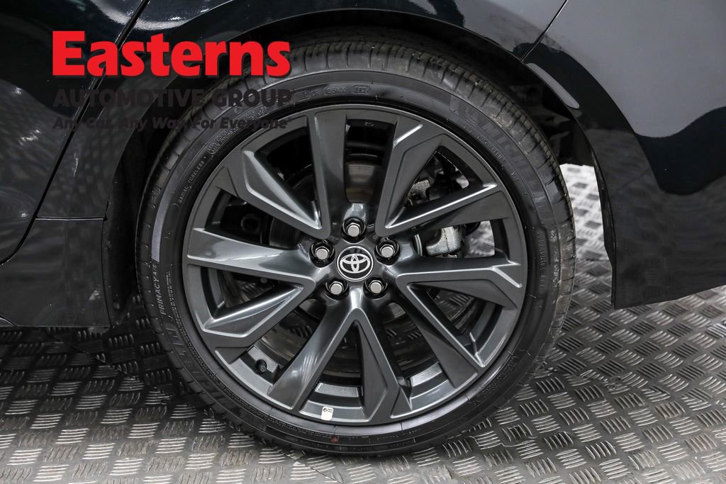 Used 2025 Toyota Corolla SE image 32