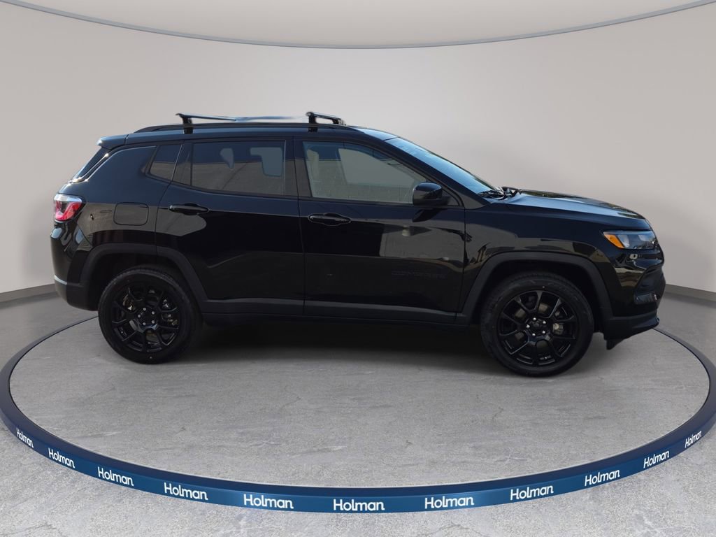 Used 2022 Jeep Compass Altitude image 4