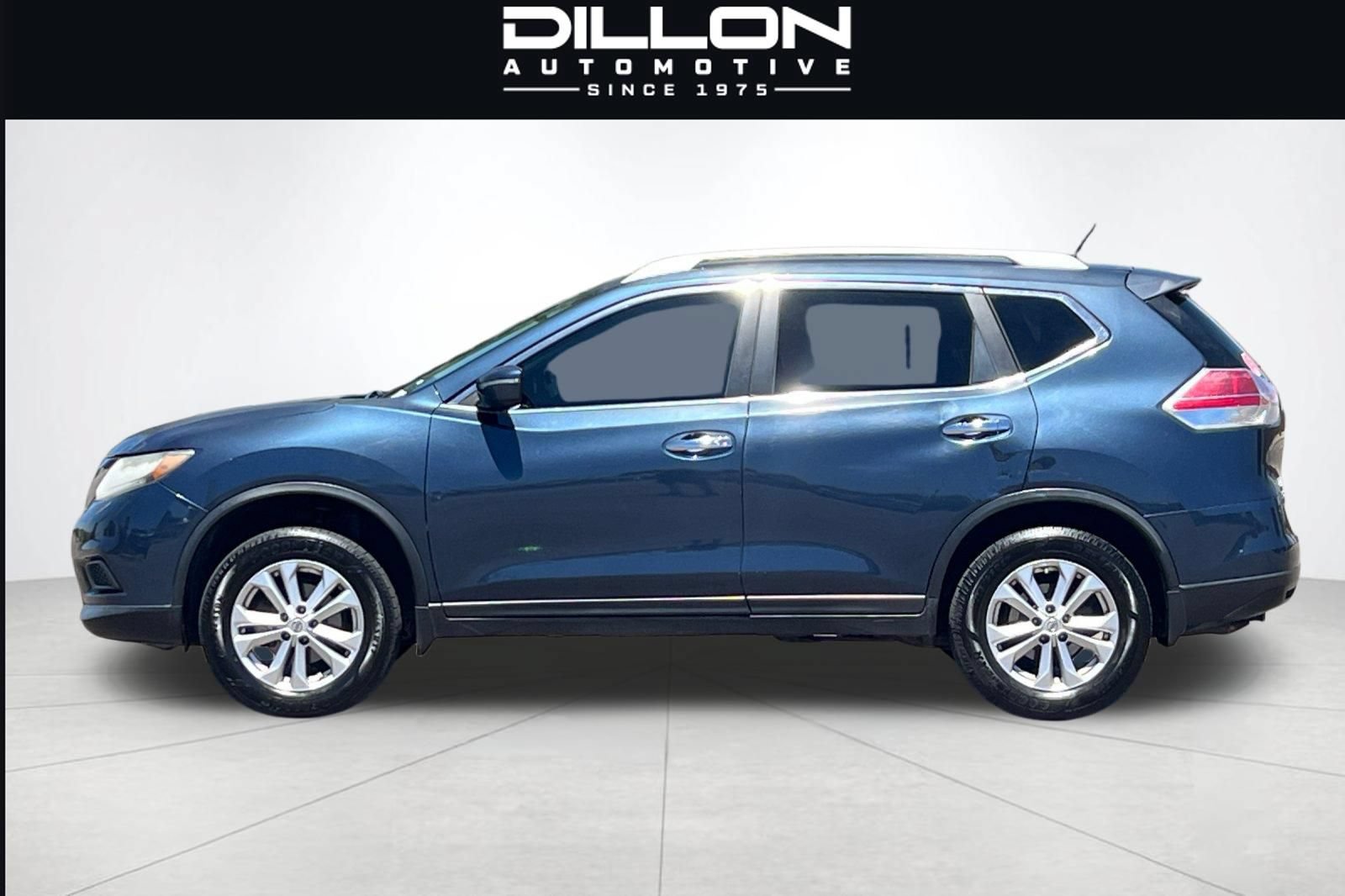 Used 2015 Nissan Rogue SV AWD/4WD image 7