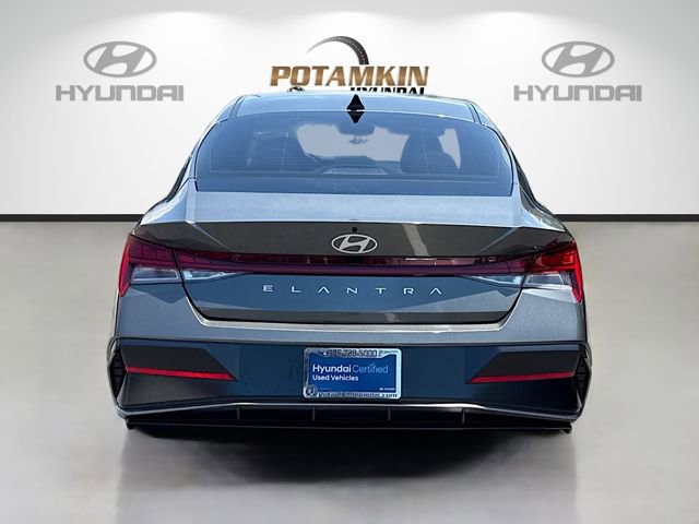 Certified 2025 Hyundai Elantra SEL w/ Cargo Package FWD image 6
