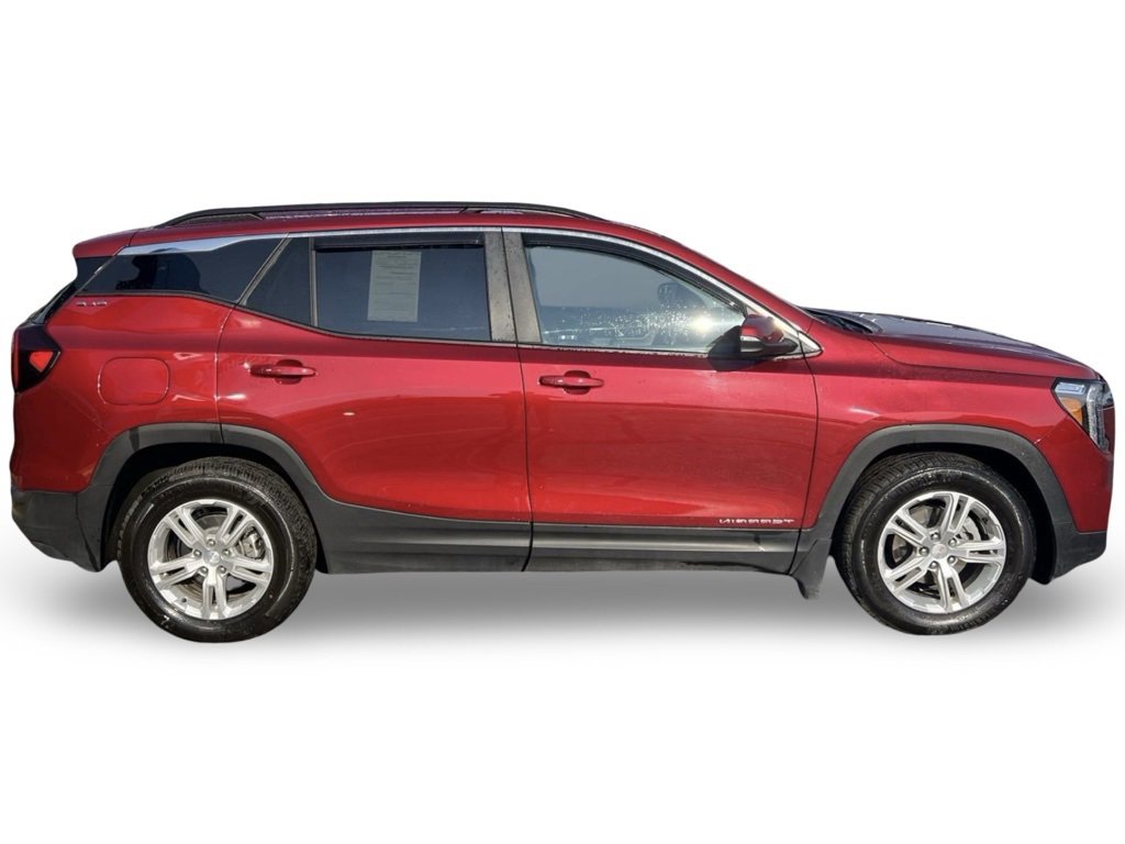 Used 2023 GMC Terrain SLE w/ Driver Convenience Package image 4