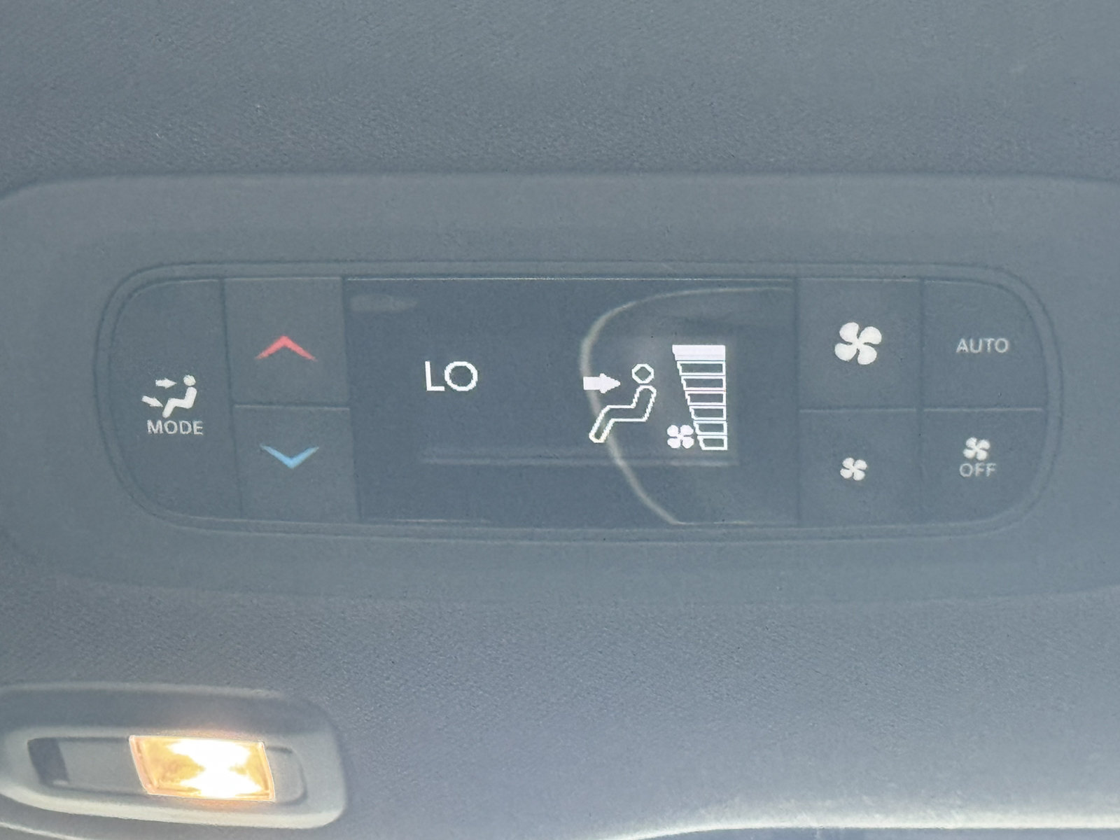 Used 2025 Chrysler Pacifica Limited FWD image 25