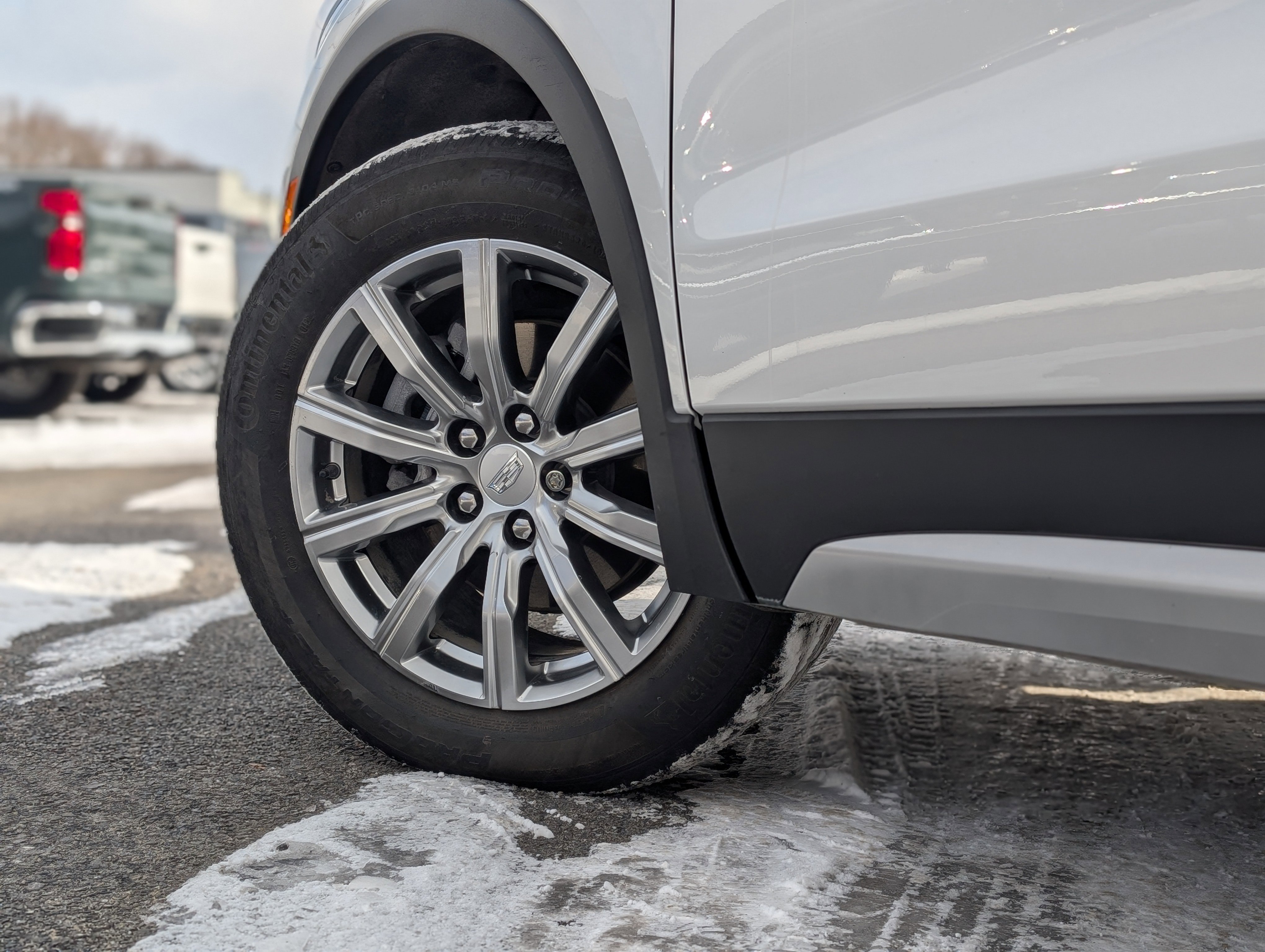 Used 2022 Cadillac XT4 Premium Luxury w/ Sun And Sound Package image 8