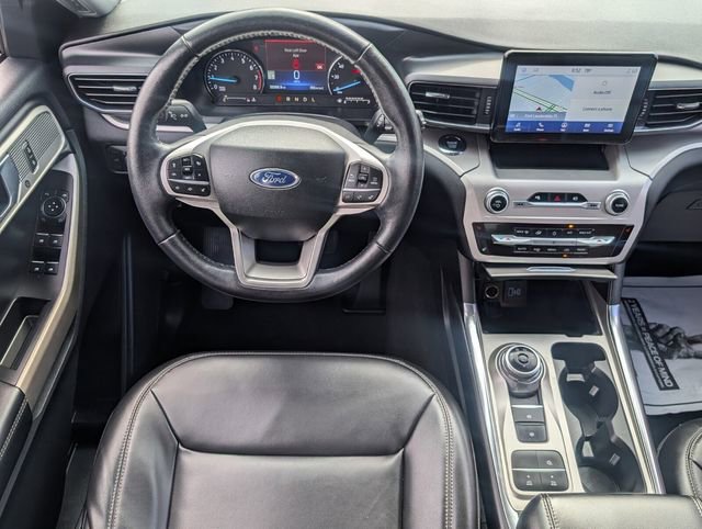 Used 2022 Ford Explorer XLT w/ Equipment Group 202A RWD image 13