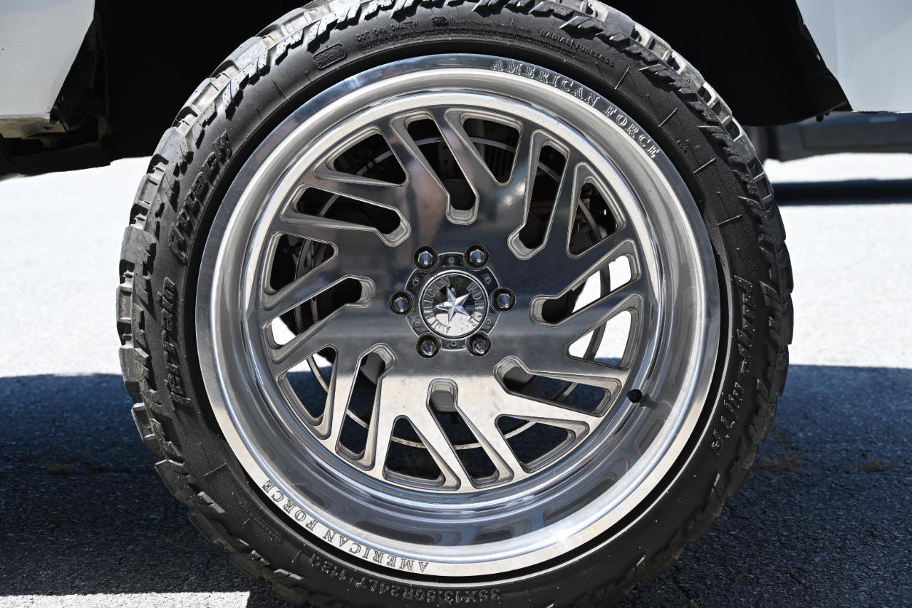 Used 2019 Chevrolet Suburban LT AWD/4WD image 53