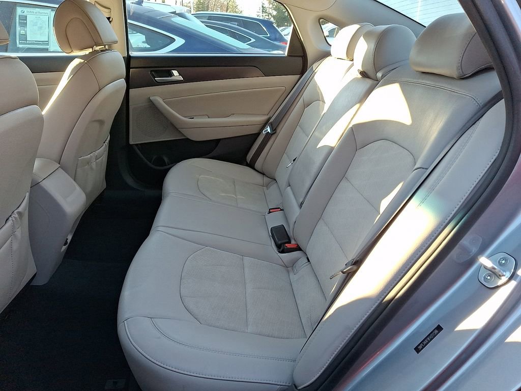Used 2015 Hyundai Sonata Sport w/ Option Group 04 FWD image 8