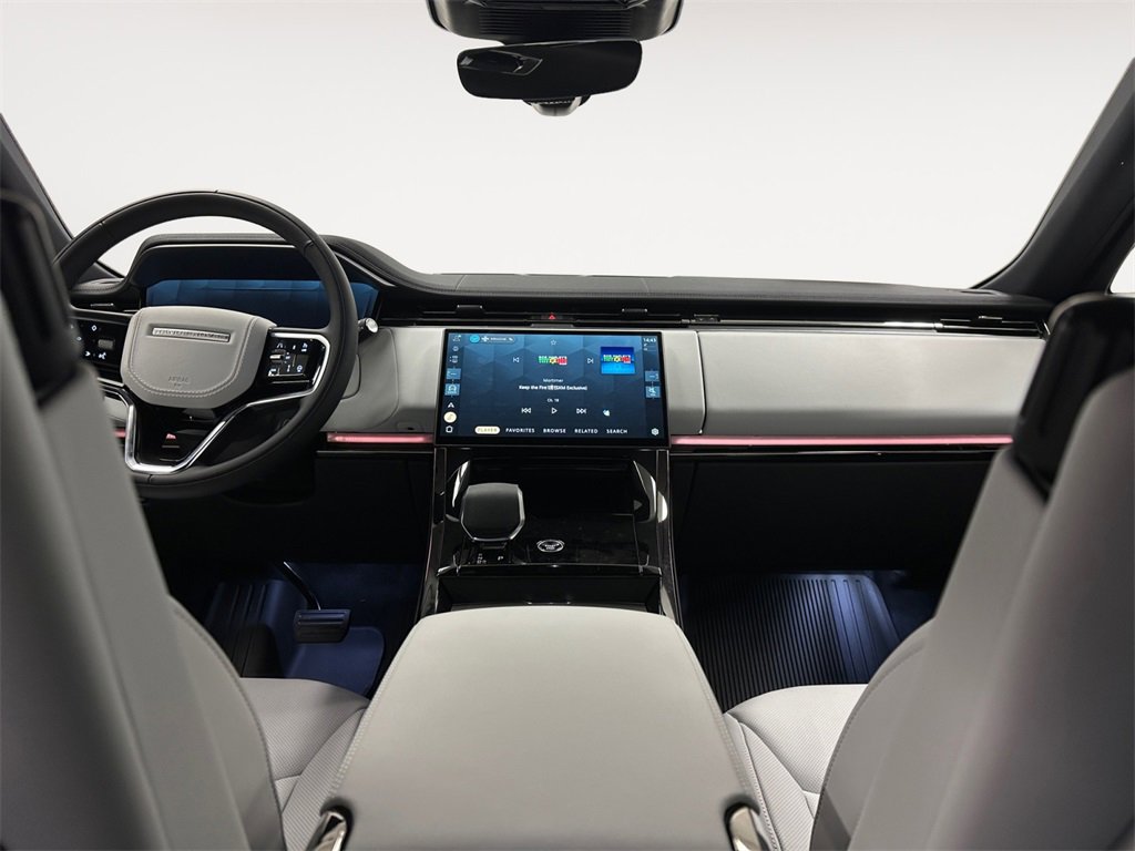 New 2025 Land Rover Range Rover Sport SE image 9