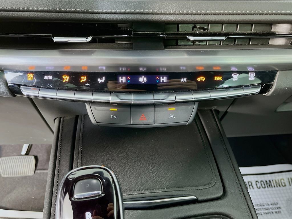 Used 2024 Cadillac XT4 Premium Luxury AWD/4WD image 22