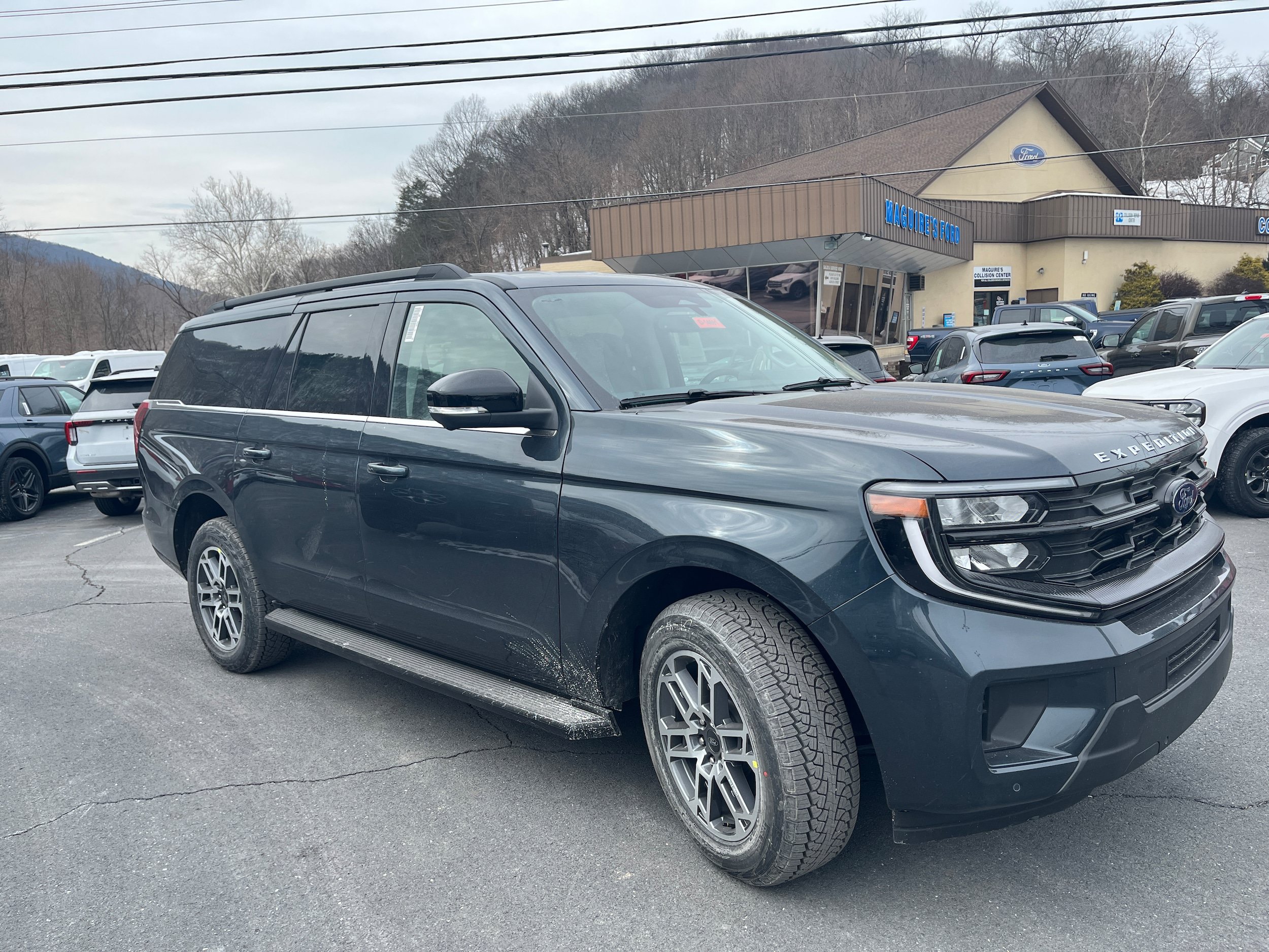 New 2026 Ford Expedition Max Active AWD/4WD image 3