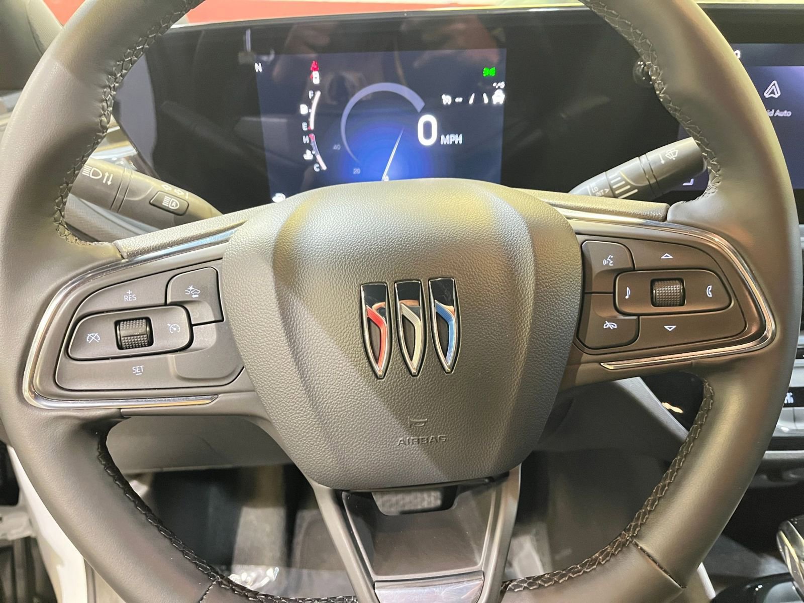 Used 2025 Buick Envista Sport Touring image 27