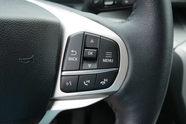 Used 2023 Ford Explorer XLT w/ Equipment Group 202A AWD/4WD image 19
