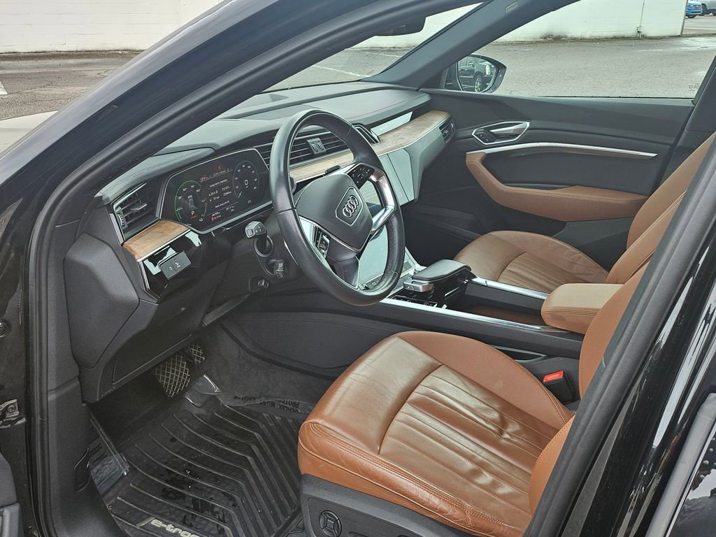 Used 2021 Audi e-tron Premium image 21