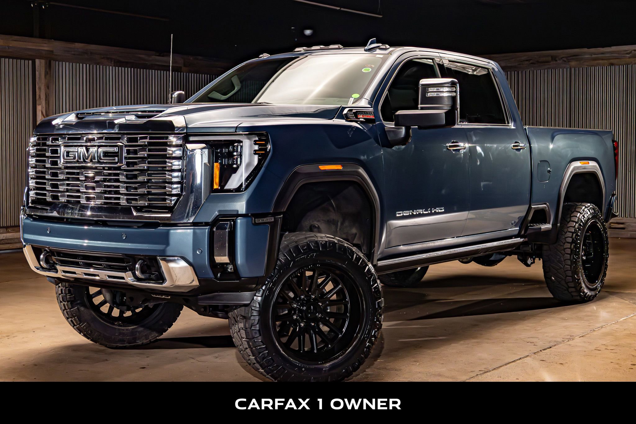 Used 2025 GMC Sierra 2500 Denali w/ Denali Reserve Package AWD/4WD image 5