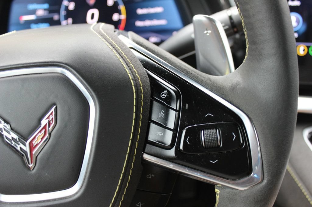 Used 2022 Chevrolet Corvette Stingray Premium Cpe w/ Z51 Performance Package RWD image 16