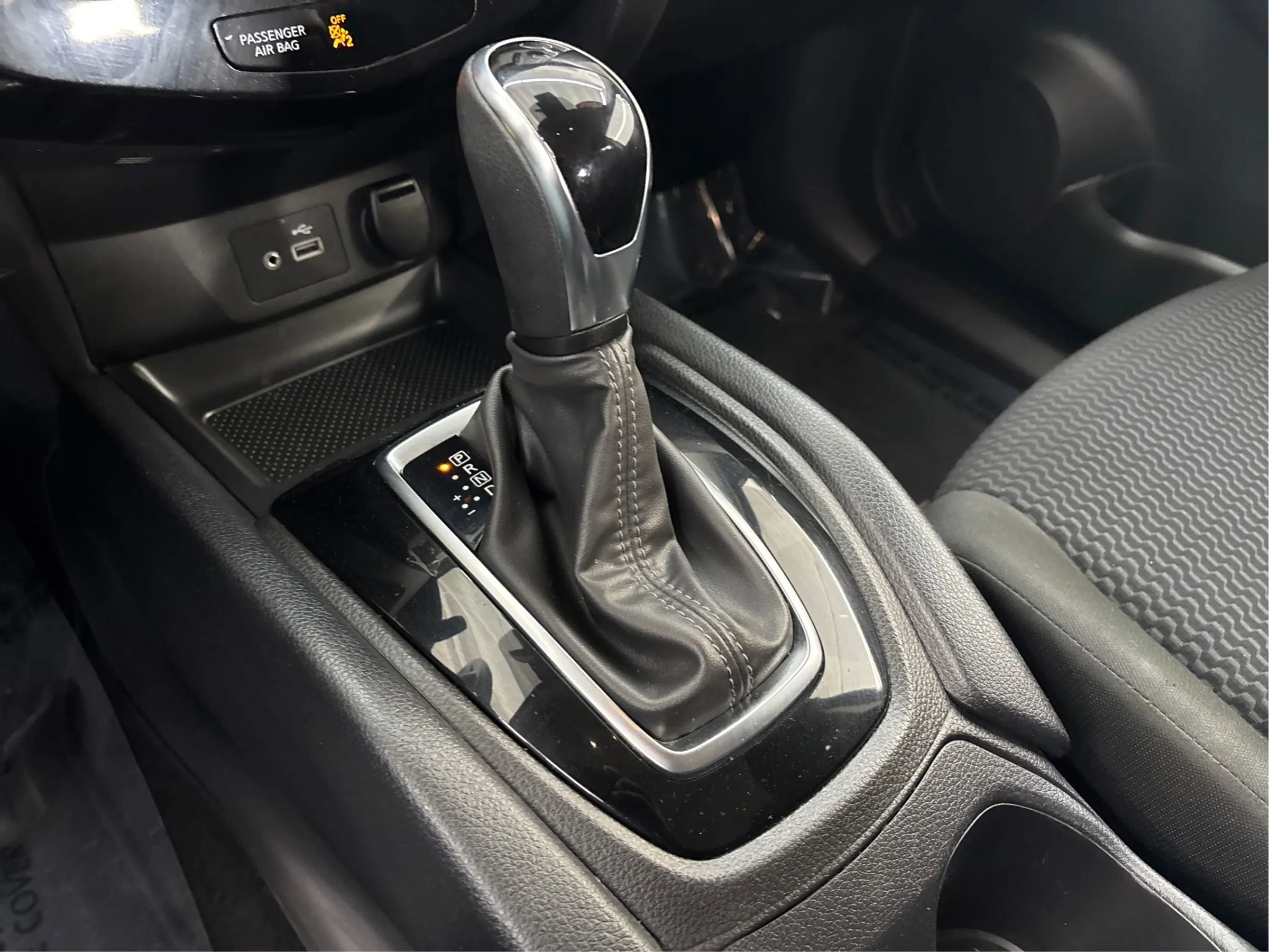 Used 2022 Nissan Rogue Sport S image 44