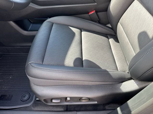 New 2026 Chevrolet Equinox LT w/ Convenience Package II image 10