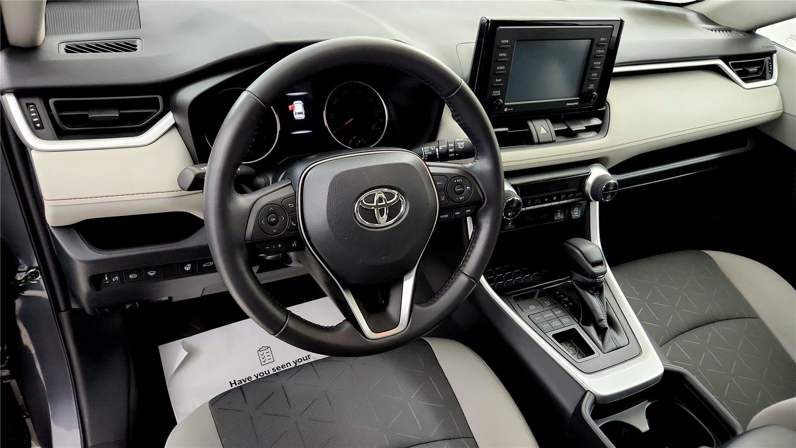 Used 2020 Toyota RAV4 XLE w/ Convenience Package image 21