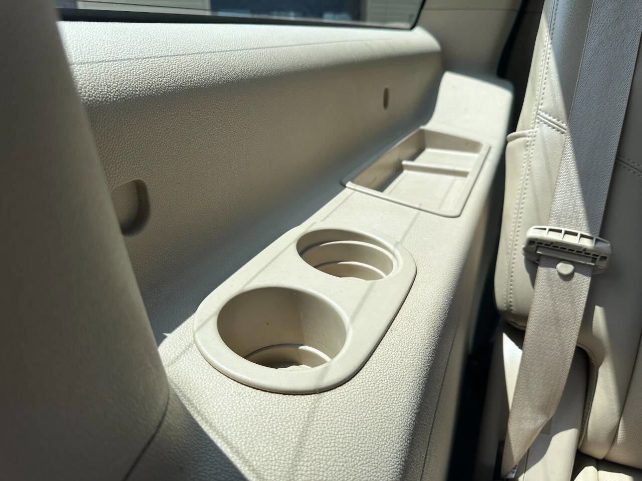 Used 2011 GMC Yukon XL Denali AWD/4WD image 35