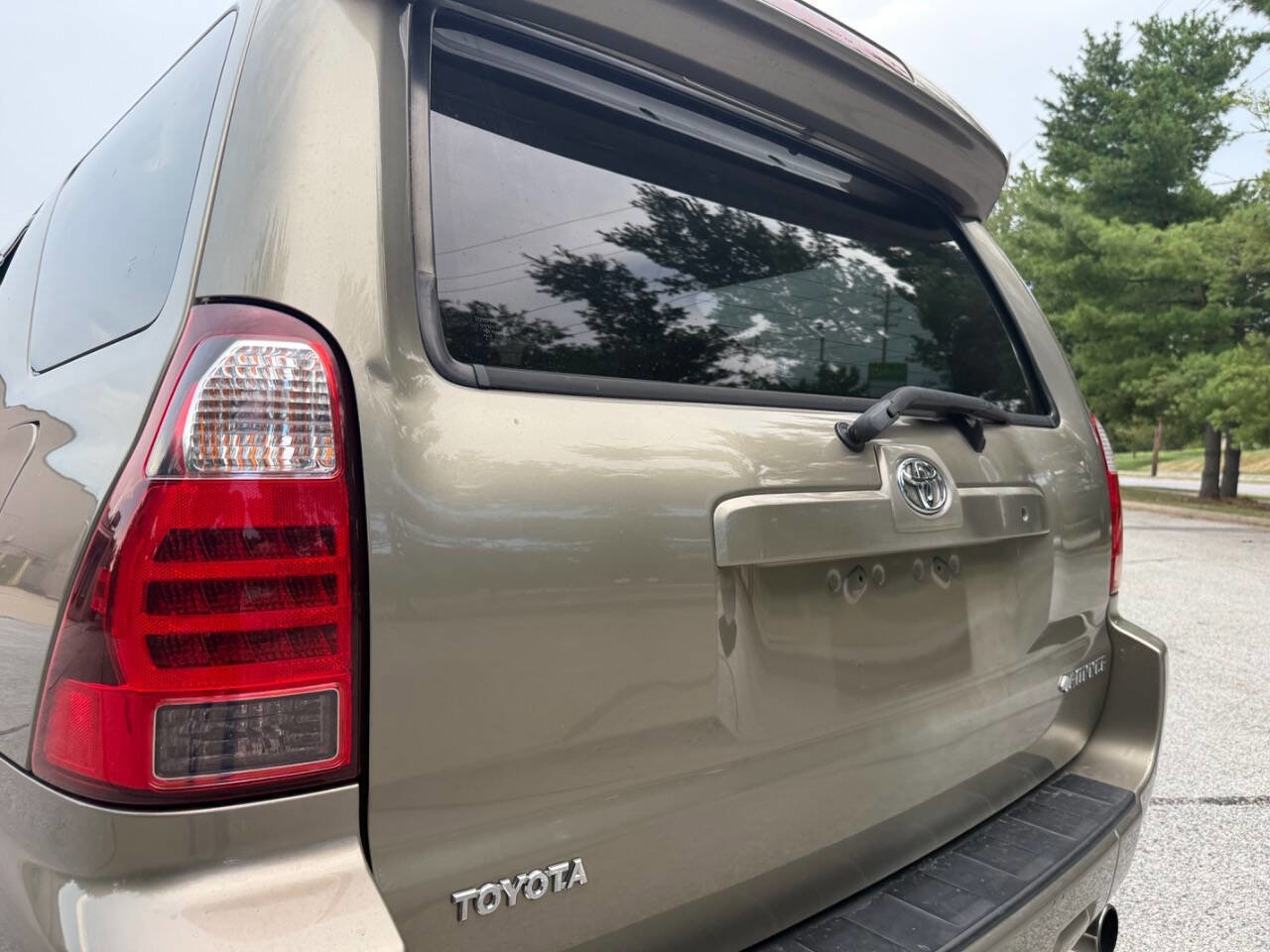 Used 2007 Toyota 4Runner Limited image 34