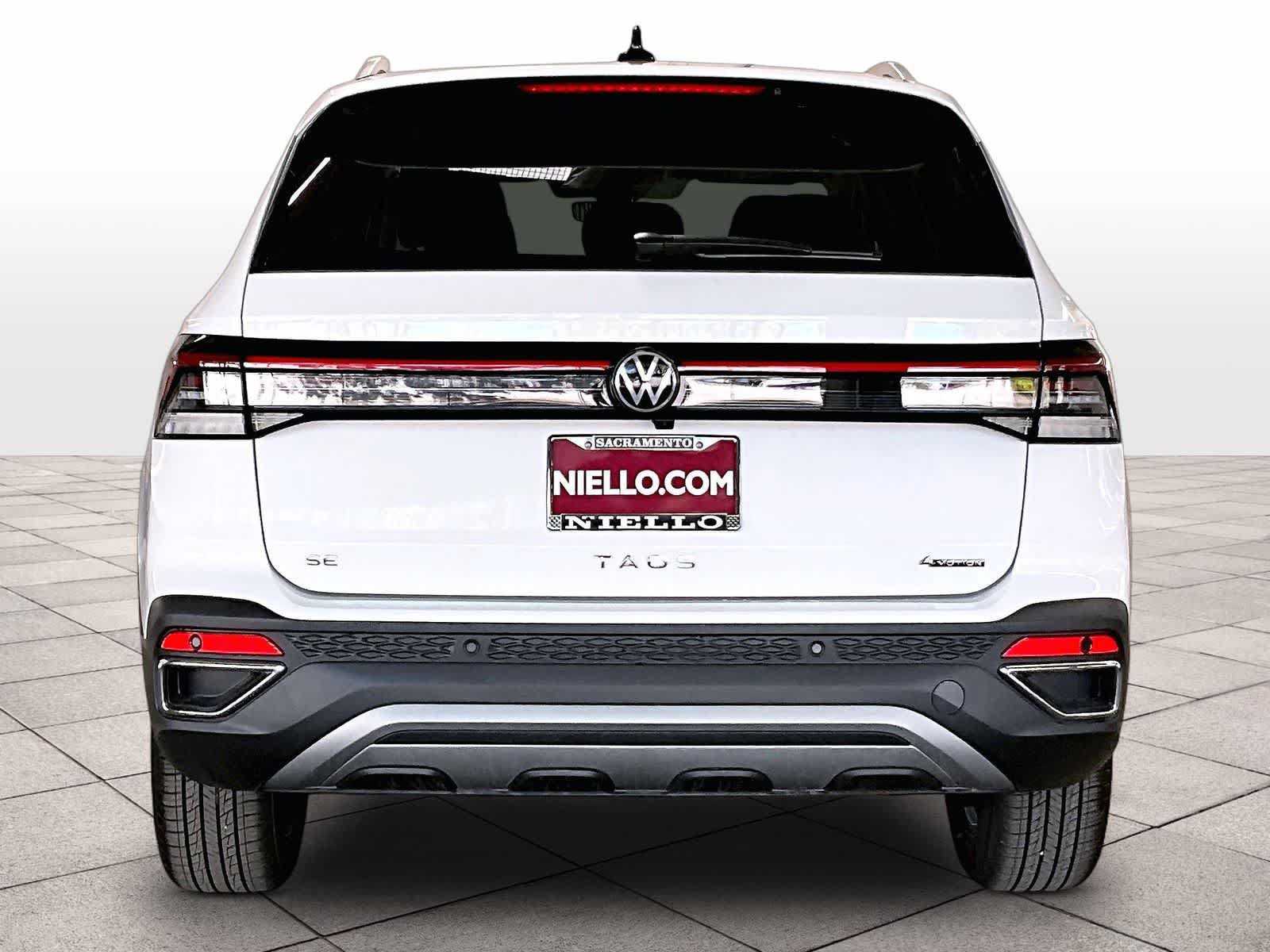 New 2026 Volkswagen Taos SE AWD/4WD image 4