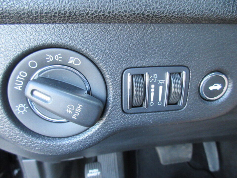 Used 2023 Chrysler 300 S w/ Comfort Group image 27